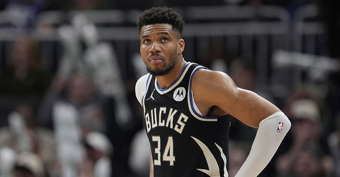 开云中国官网-幸无大碍！字母哥谈扣篮受伤：本想重返赛场 但球队说不值得冒险|吉安尼斯·安特托孔波|扬尼斯-阿德托昆博|印第安纳步行者队|密尔沃基雄鹿队|篮板_新浪体育_新浪新闻