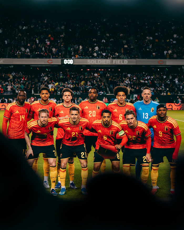 开云综合服务-比利时与墨西哥友谊赛1比1战平，德温特首发72分钟|科尔斯|萨勒|替补|出场|墨西哥队_新浪体育_新浪新闻